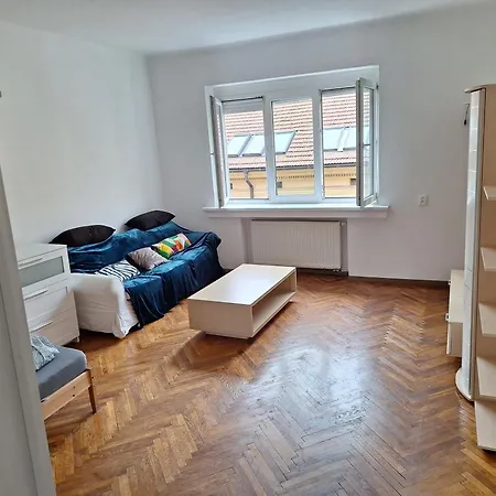 Large Flat With Two Bedrooms In The Old Town