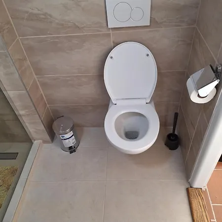 Large Flat With Two Bedrooms In The Old Town 布拉迪斯拉发